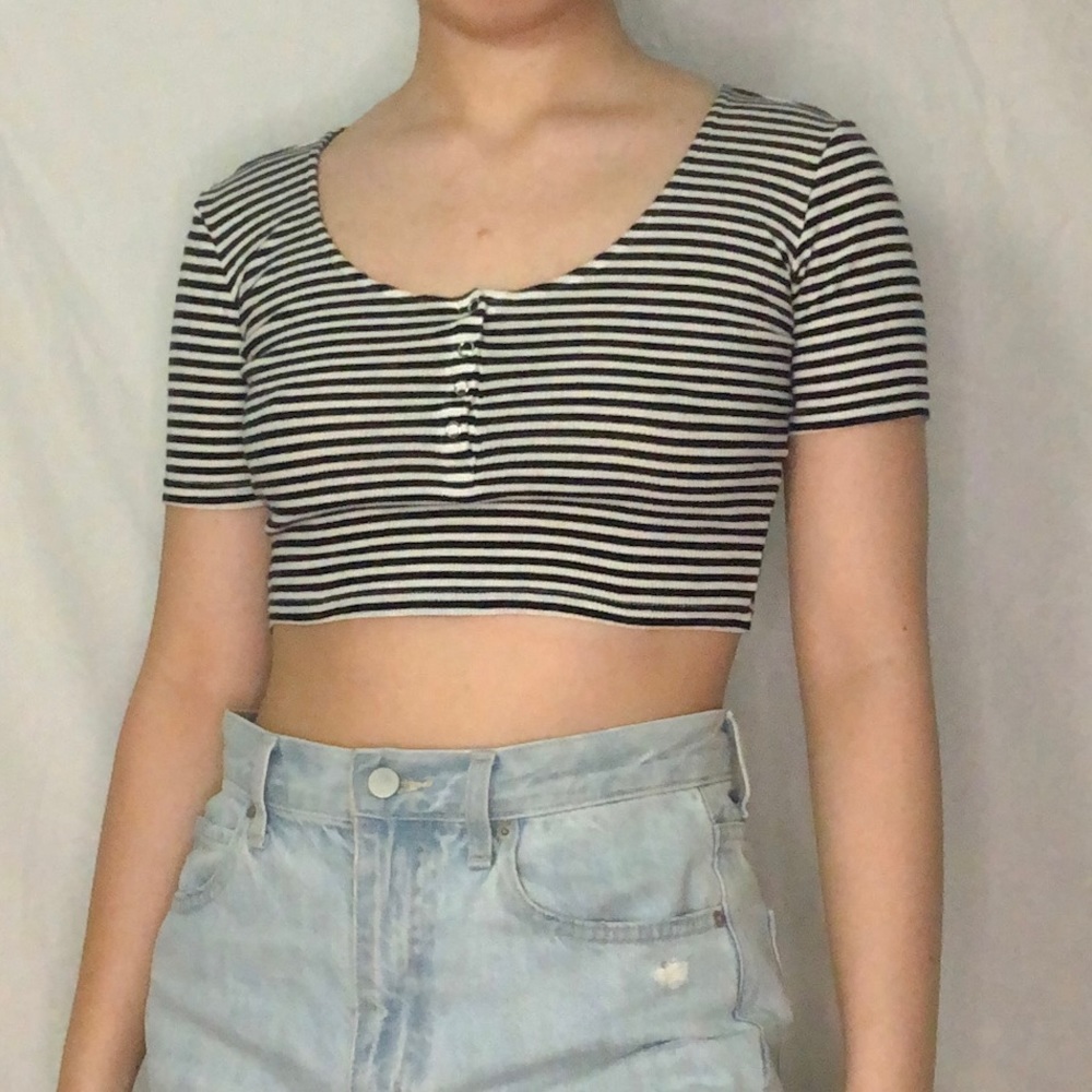 Striped crop top tee
